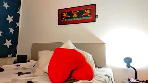 camilo online show from February 13, 1:01 am