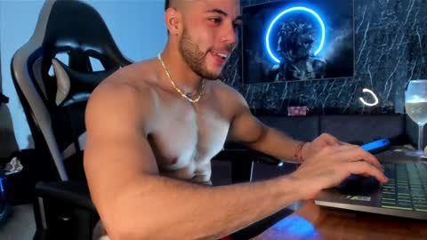 Camilo Watson online show from December 10, 1:32 am