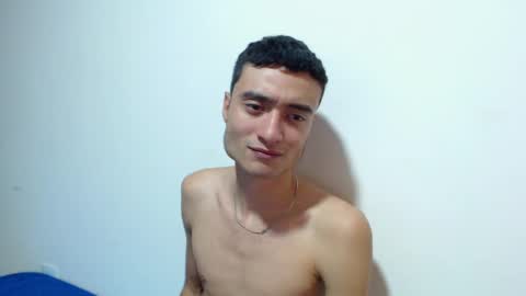 Snapshot of camiloyw2 chatting on April 14, 9:10 pm CAMILO online show from April 14, 9:10 pm