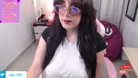 Snapshot of camisweet1418 chatting on February 1, 8:07 pm camila online show from February 1, 8:07 pm