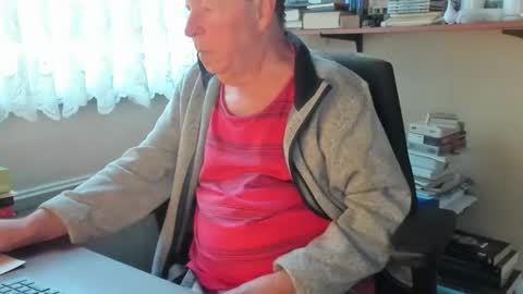 Snapshot of cammee chatting on February 27, 7:44 am Cammee online show from February 27, 7:44 am