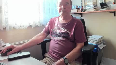 Snapshot of cammee chatting on March 2, 7:48 am Cammee online show from March 2, 7:48 am