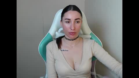 cammila horn online show from April 23, 5:41 am