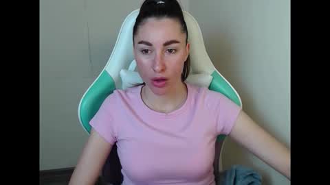 cammila horn online show from April 26, 5:05 am