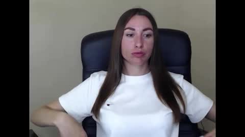 Snapshot of cammila_horn chatting on May 21, 11:17 am cammila horn online show from May 21, 11:17 am