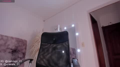 Snapshot of cammile_cole chatting on January 26, 10:46 pm Laura Camila online show from January 26, 10:46 pm