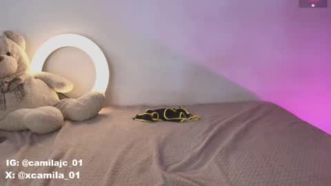 Snapshot of cammile_cole chatting on September 27, 5:29 pm Laura Camila online show from September 27, 5:29 pm