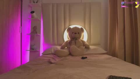 Laura Camila online show from November 26, 4:19 pm