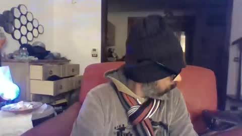 Snapshot of camomilla72 chatting on October 21, 12:50 pm Cristian online show from October 21, 12:50 pm