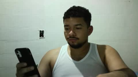 Snapshot of camrichard chatting on May 19, 2:51 am Richard online show from May 19, 2:51 am