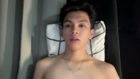 Snapshot of camwithethan chatting on November 18, 4:33 pm Ethan online show from November 18, 4:33 pm