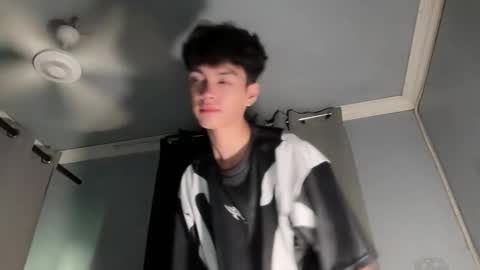 Snapshot of camwithethan chatting on January 10, 4:31 pm Ethan online show from January 10, 4:31 pm