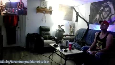 Snapshot of canadaguy1978102001 chatting on May 21, 2:29 am CanadaGuy1978 online show from May 21, 2:29 am