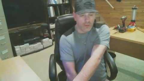 Snapshot of canadianboi6969 chatting on March 9, 7:56 am CanadianBacon6969 online show from March 9, 7:56 am