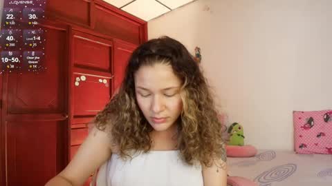Snapshot of candase_ chatting on June 1, 7:26 pm Candase online show from June 1, 7:26 pm
