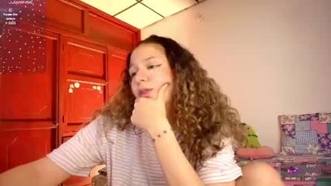 Snapshot of candase_ chatting on June 20, 3:09 am Candase online show from June 20, 3:09 am