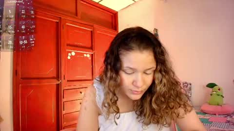 Snapshot of candase_ chatting on June 22, 7:44 pm Candase online show from June 22, 7:44 pm