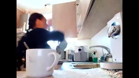 Snapshot of candela_brown chatting on December 4, 11:08 am candela online show from December 4, 11:08 am