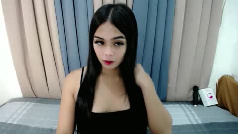 Snapshot of candice_molly chatting on April 28, 5:34 am MISS CANDICE online show from April 28, 5:34 am