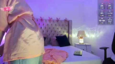 Candie  online show from March 25, 11:27 am