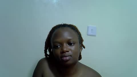 Snapshot of candiemaya chatting on April 28, 11:59 am candiemaya online show from April 28, 11:59 am