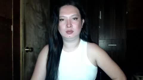 Snapshot of candiiice18 chatting on February 25, 6:34 am candiiice18 online show from February 25, 6:34 am