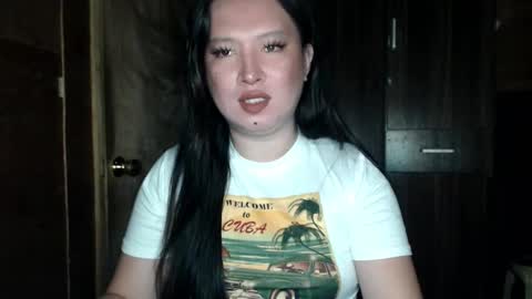 Snapshot of candiiice18 chatting on February 26, 7:51 am candiiice18 online show from February 26, 7:51 am