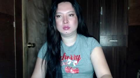 Snapshot of candiiice18 chatting on March 4, 6:08 am candiiice18 online show from March 4, 6:08 am
