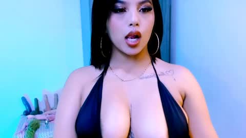 Snapshot of candy__beauty1 chatting on May 20, 3:40 pm candy online show from May 20, 3:40 pm