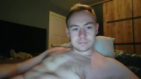 Snapshot of candy_boy_xoxo chatting on February 11, 5:29 pm candy_boy_xoxo online show from February 11, 5:29 pm