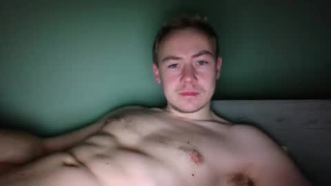 Snapshot of candy_boy_xoxo chatting on March 1, 12:23 am candy_boy_xoxo online show from March 1, 12:23 am