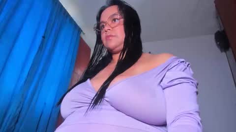 Snapshot of candy_browm1 chatting on April 30, 12:00 pm Candy Brown online show from April 30, 12:00 pm