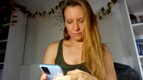 Snapshot of candy_cougar82 chatting on July 3, 11:27 am Candy Cougar online show from July 3, 11:27 am