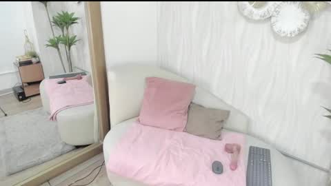 Snapshot of candy_eyes_ chatting on May 1, 4:50 am candy eyes online show from May 1, 4:50 am