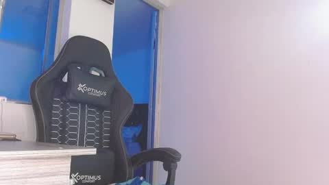 candy_giuliana21 online show from April 1, 1:28 am