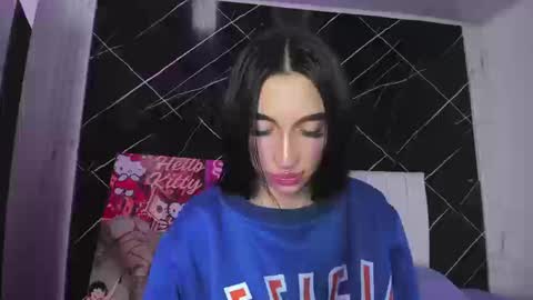 Leila  online show from March 13, 4:08 am