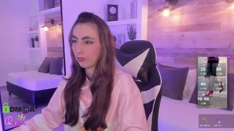 Snapshot of candy_summer28_ chatting on June 1, 8:21 pm CANDY online show from June 1, 8:21 pm