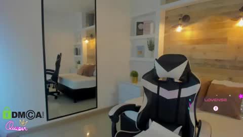 Snapshot of candy_summer28_ chatting on June 9, 7:47 pm CANDY online show from June 9, 7:47 pm
