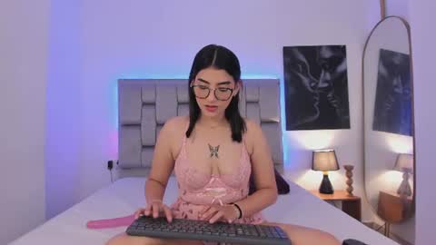 candy_tyna online show from June 26, 4:33 pm