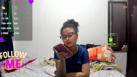 Snapshot of candy_val chatting on February 22, 5:30 am candy_val online show from February 22, 5:30 am