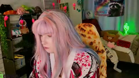 Mary online show from July 17, 1:23 am