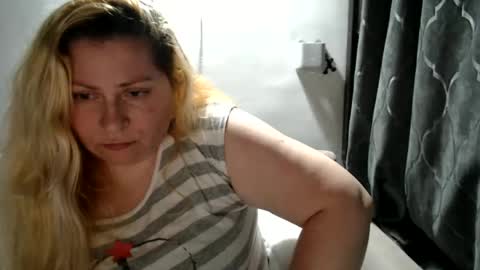 Snapshot of candycream74 chatting on March 7, 2:57 am Laura online show from March 7, 2:57 am