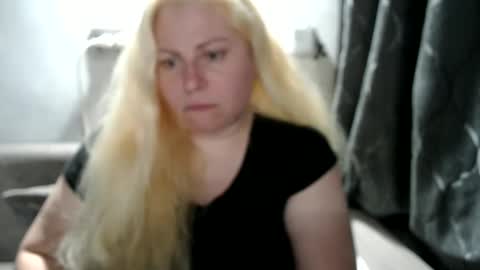 Snapshot of candycream74 chatting on March 9, 9:25 pm Laura online show from March 9, 9:25 pm