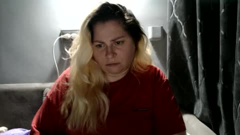 Snapshot of candycream74 chatting on September 21, 9:27 pm Laura online show from September 21, 9:27 pm