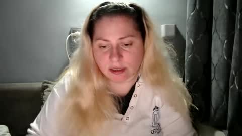 Snapshot of candycream74 chatting on October 12, 4:28 pm Laura online show from October 12, 4:28 pm