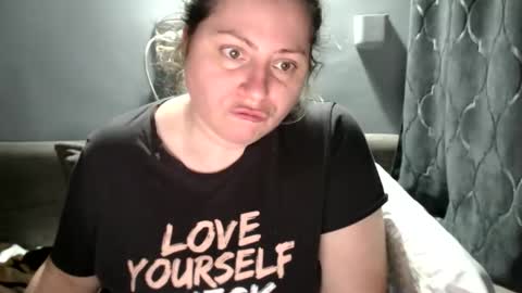 Snapshot of candycream74 chatting on October 15, 5:46 pm Laura online show from October 15, 5:46 pm