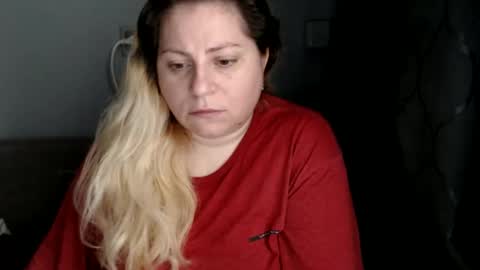 Snapshot of candycream74 chatting on October 22, 6:24 am Laura online show from October 22, 6:24 am