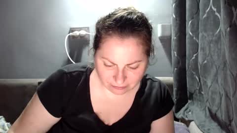 Snapshot of candycream74 chatting on January 5, 6:00 pm Laura online show from January 5, 6:00 pm