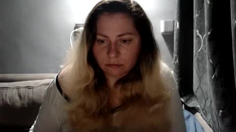 Laura online show from May 24, 7:30 pm