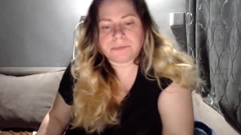 Snapshot of candycream74 chatting on June 10, 11:03 pm Laura online show from June 10, 11:03 pm